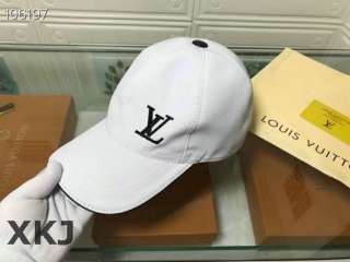 LV Snapback Hat AAA Quality (41)