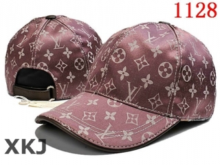 LV Snapback Hat AAA Quality (42)
