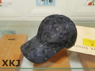 LV Snapback Hat AAA Quality (98)