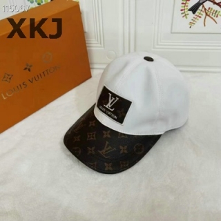 LV Snapback Hat AAA Quality (116)