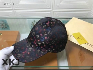 LV Snapback Hat AAA Quality (117)