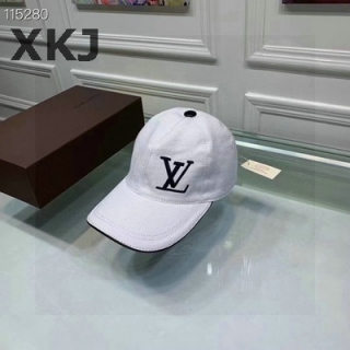 LV Snapback Hat AAA Quality (125)