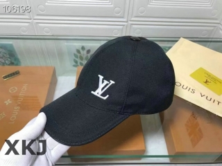 LV Snapback Hat AAA Quality (136)