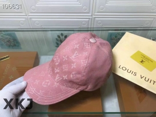 LV Snapback Hat AAA Quality (166)