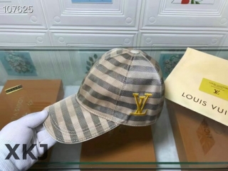 LV Snapback Hat AAA Quality (169)